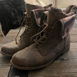 Just Fab Brown Lace-Up Ankle Boots | Grunge Core | Size 9